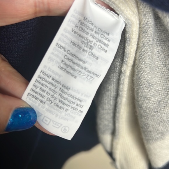 J. Crew 100% Cashmere LongSleeve Everyday Crewneck Sweater Side Buttons Sz Large - Picture 4 of 5